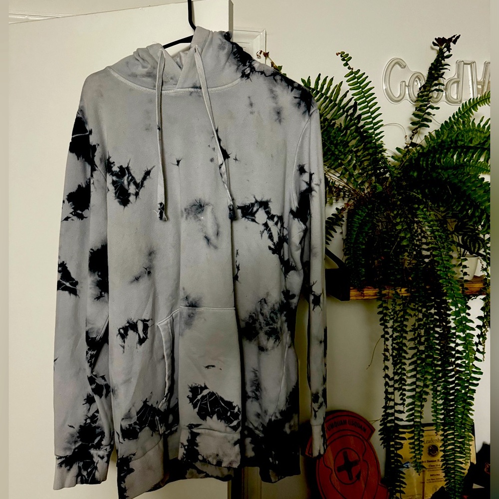 Black and white tie-dye hoodie